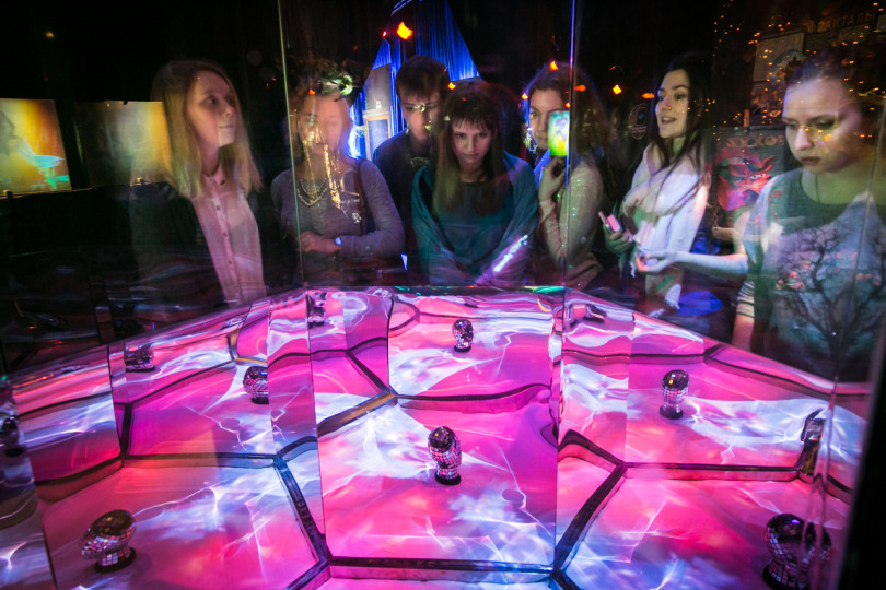 #атакаоптоклонов: на Мясницкой открывается научно-популярная выставка «Magic of Light»